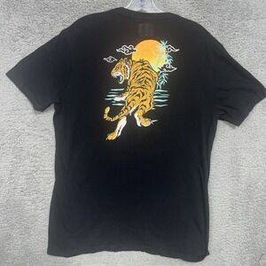 WXYZ T Shirt Men's Size M Black Flower Embroidered Tiger Back Hit 2 Sided Tee‎
